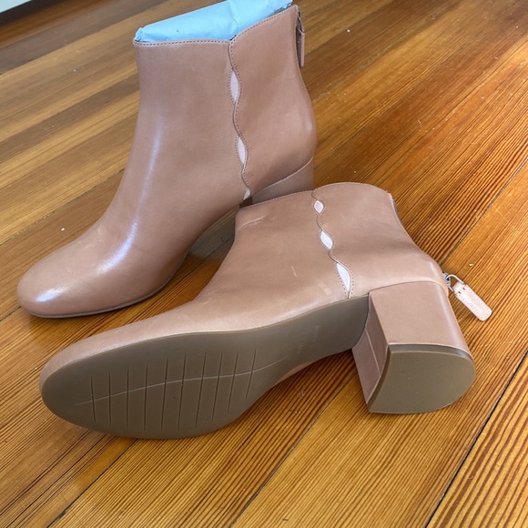 Cole Haan Camel Booties, NWT, size 8.5 - Picture 5 of 5